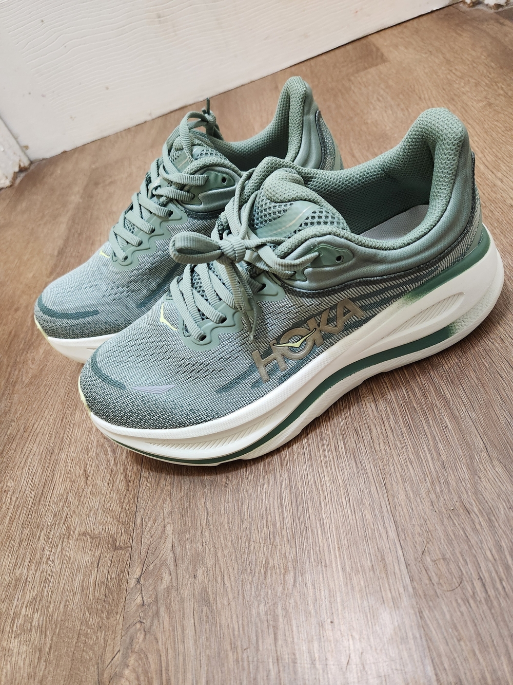 HOKA One One BONDI 9 Sage Green Mens Running Sneakers Shoes Size 7.5